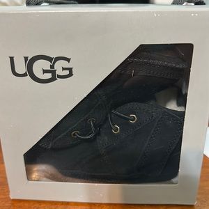 Baby Uggs! Size 4/5 (M)